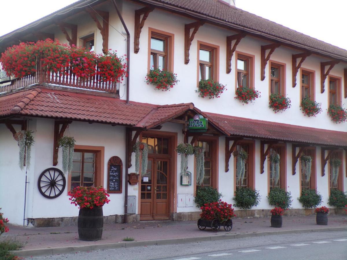 Penzion Restaurace U Helferu Libun Exterior photo