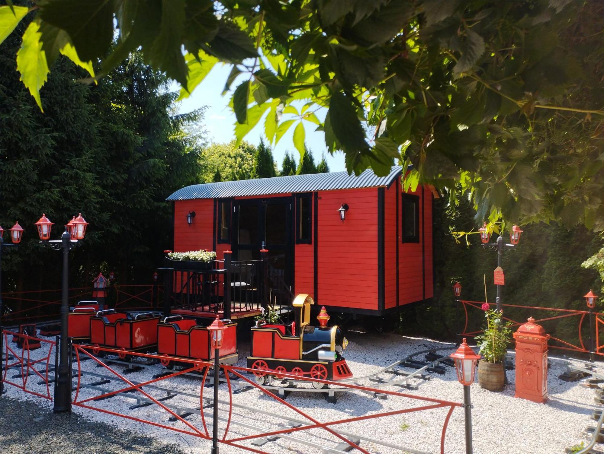 Penzion Restaurace U Helferu Libun Exterior photo