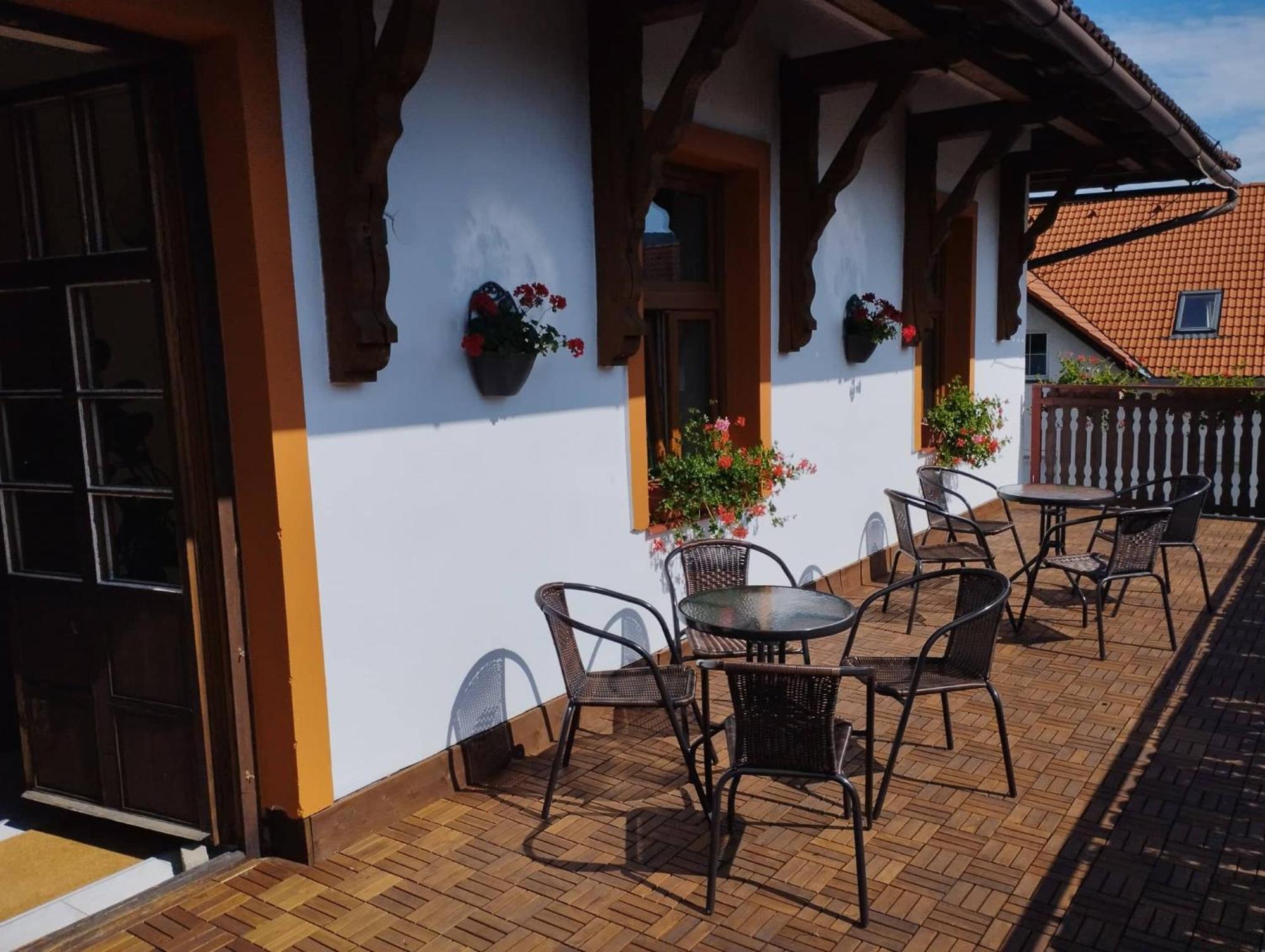 Penzion Restaurace U Helferu Libun Exterior photo